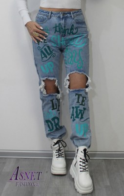 Dámske modré tieňované boyfriend jeans s graphitovanou potlačou 1163