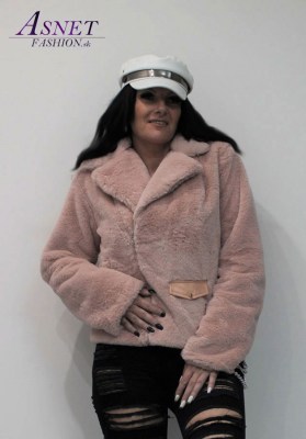 Dámska ružová zimná teddy bunda s fazonkou a zapínaním na zips