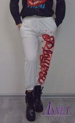 Dámske biele teplákové nohavice s červeno čiernym logom 595
